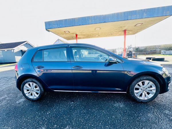 Volkswagen Golf 2014 383616320