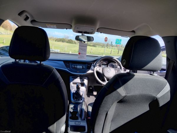 Opel Astra 2019 383618348