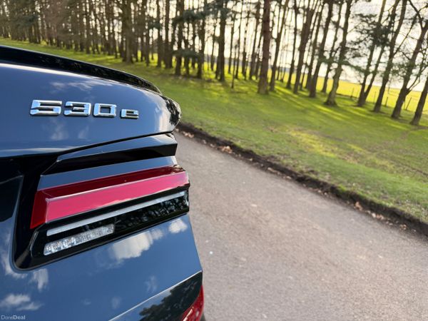 BMW 5-Series 2023 X Drive MSPORT 383623378