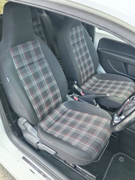 V.W. Up Gti 383625044