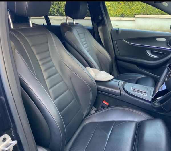 Mercedes-Benz E-Class 2022 383627480