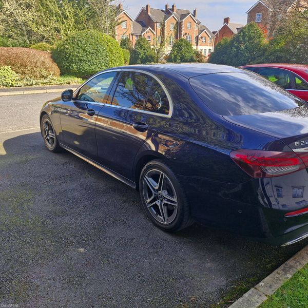 Mercedes-Benz E-Class 2022 383627572