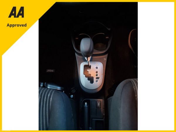 2015 Toyota Vitz 1.L Automatic 383779450
