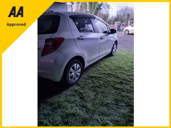 2015 Toyota Vitz 1.L Automatic 383779422