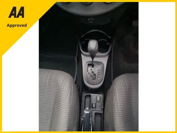 2014 Toyota Vitz 1.3L Automatic 383779552