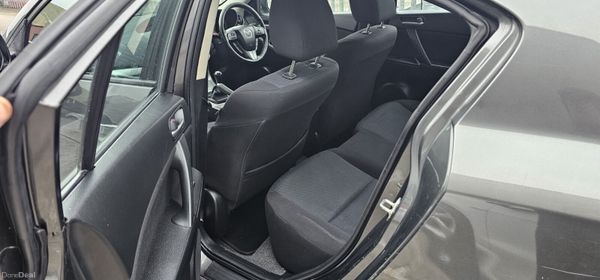 2011 Mazda 3 (Low milage) 383798944