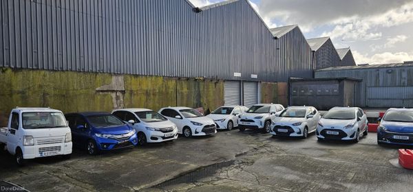 2011 Mazda 3 (Low milage) 383798992