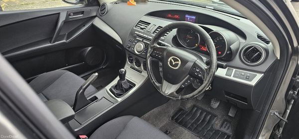 2011 Mazda 3 (Low milage) 383798938