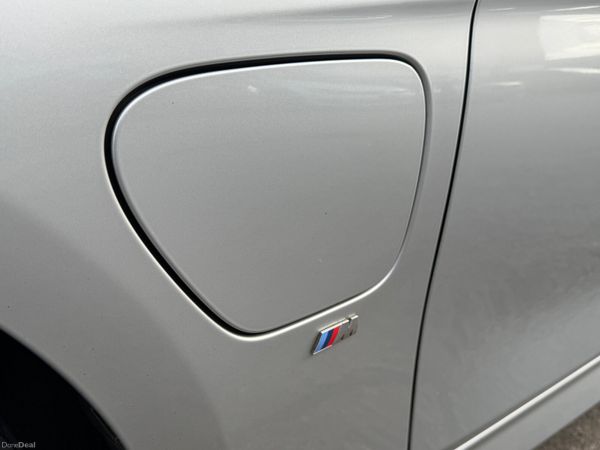 BMW 330e M-Sport 2017 383717492