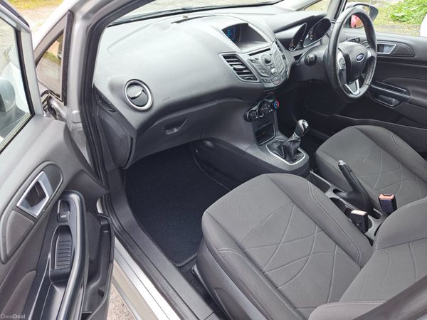 Ford Fiesta 2014 1.2 zetec low mileage 383724956