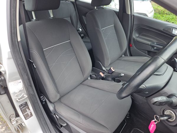 Ford Fiesta 2014 1.2 zetec low mileage 383724922