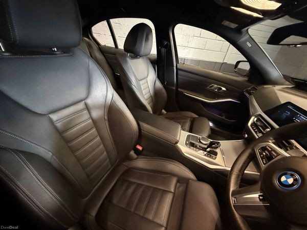 221 BMW 330E M-Sport 383734950