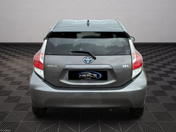 2015 Toyota Aqua / Yaris *Automatic* 383735780