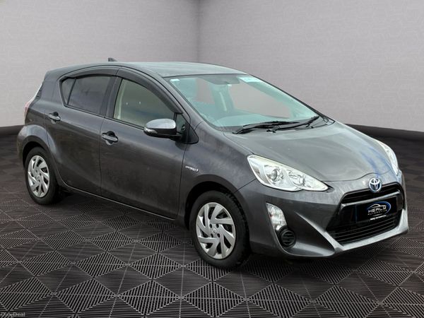 2015 Toyota Aqua / Yaris *Automatic* 383735858