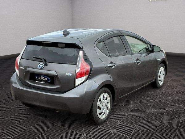 2015 Toyota Aqua / Yaris *Automatic* 383735886