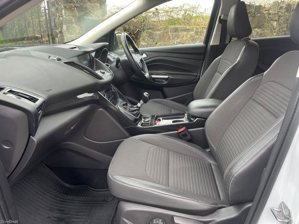 Ford Kuga 1.5TDCi 120PS Titanium 383735966
