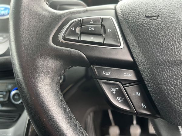 Ford Kuga 1.5TDCi 120PS Titanium 383735996