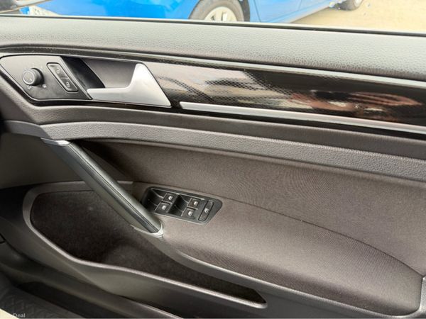 Volkswagen Golf HIGHLINE 1.6 TDI MANUAL 5SPEED 110 383849592