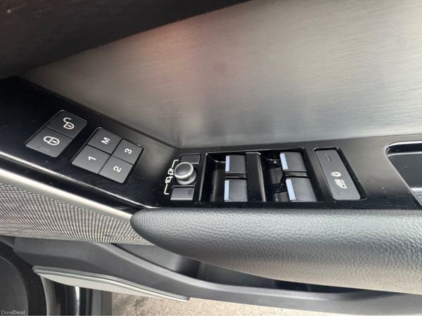 Land Rover Range Rover Velar R-DYN SE D180 5DR AUT 383850226