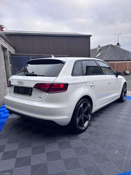 Audi A3 2016 383852370