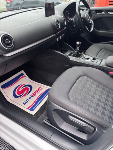 Audi A3 2016 383852384