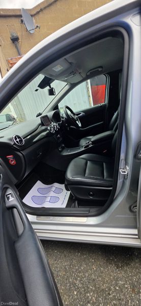 Mercedes-Benz B-Class 2014 383859980