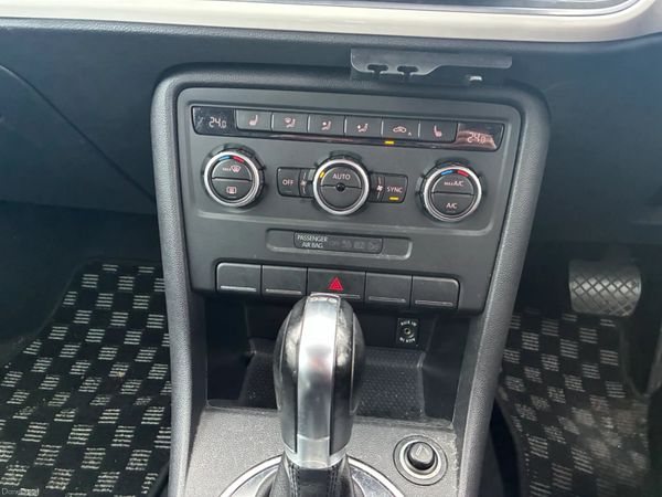 Volkswagen Beetle *Automatic* 383865110