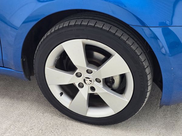 2015 SKODA OCTAVIA ELEGANCE MODEL RACE BLUE 383867222