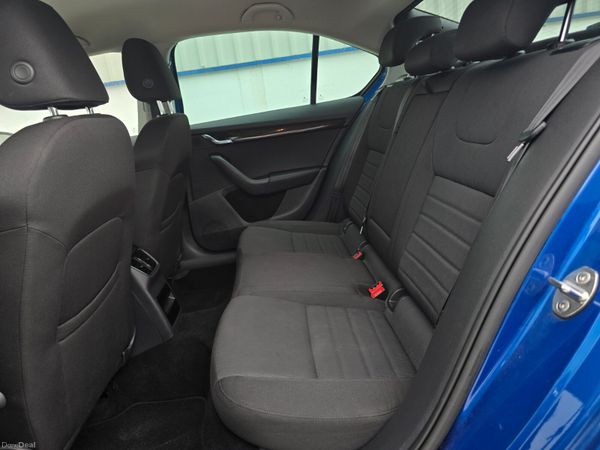 2015 SKODA OCTAVIA ELEGANCE MODEL RACE BLUE 383867226