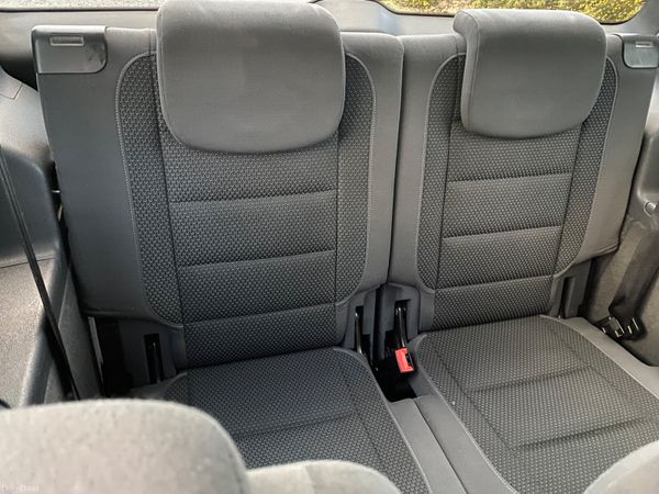 Volkswagen Touran 2015 Comfortline 7 seats 383870800