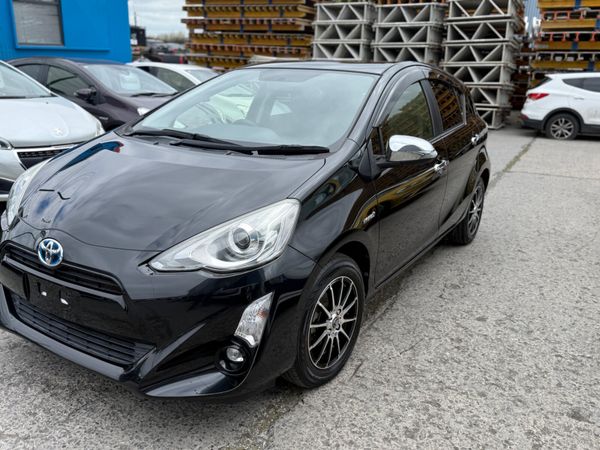 2015 Toyota Aqua hybrid Automatic 383883938