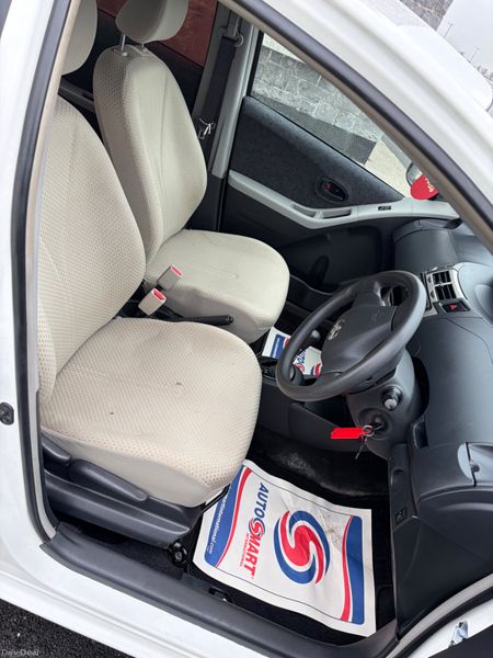 Toyota Vitz 2009 383884192