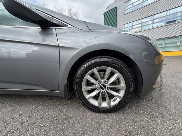 Hyundai i40 1.7 CRDI High Spec 383898396