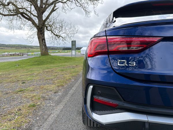 Audi Q3 2021 S-Line TDI 35 150 HP 383803402