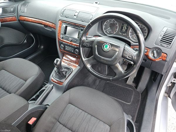 Skoda Octavia 2012 1.2 tsi Elegance 383806340