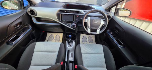 Toyota Aqua Hybrid Automatic 383807744