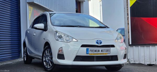 Toyota Aqua Hybrid Automatic 383807734