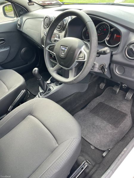 191 Dacia Sandero.. Low KMS.. Serviced.. Warranty 383812948