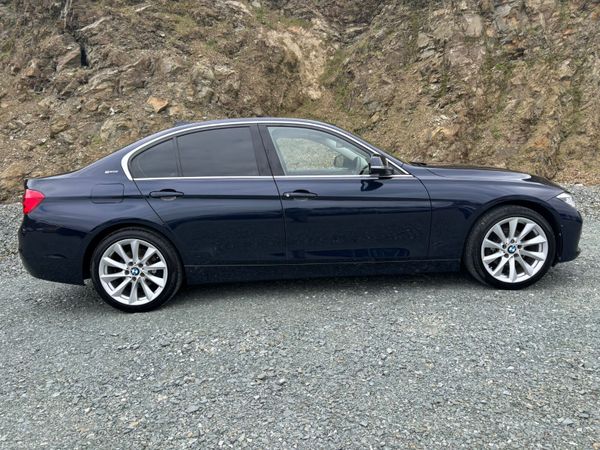 2016 BMW  330e - HUGE SPEC *LOW MILEAGE* 383816162