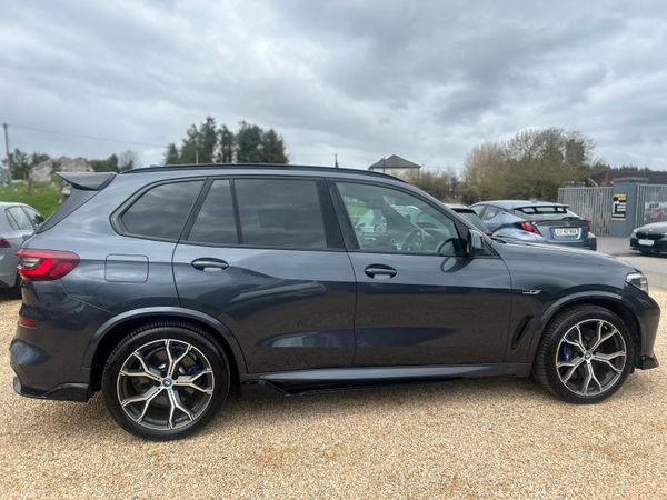BMW X5 MSPORT WITH MSPORT LIP KIT 383817068