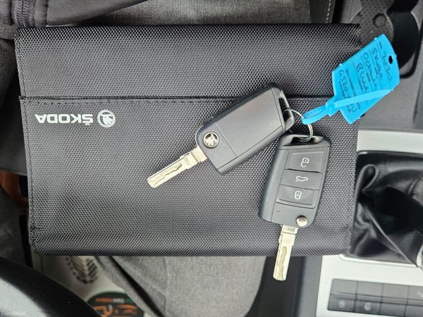 Skoda Octavia 2020  Low Mileage High Spec 383819026