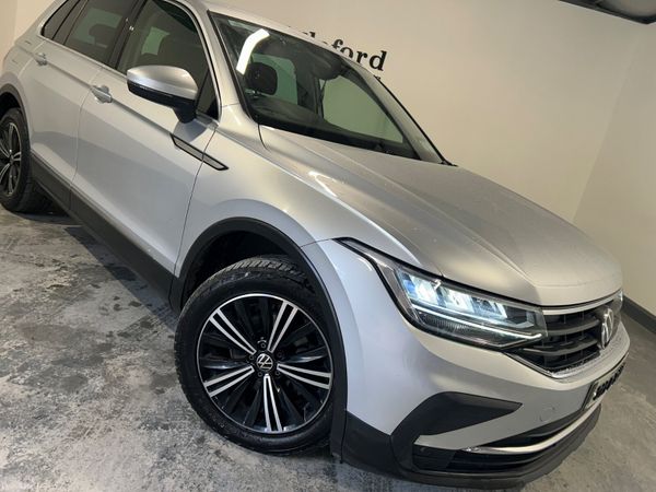 Volkswagen Tiguan 2021 383834298