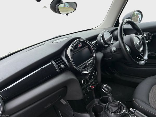 Mini Cooper *Automatic* 383985526