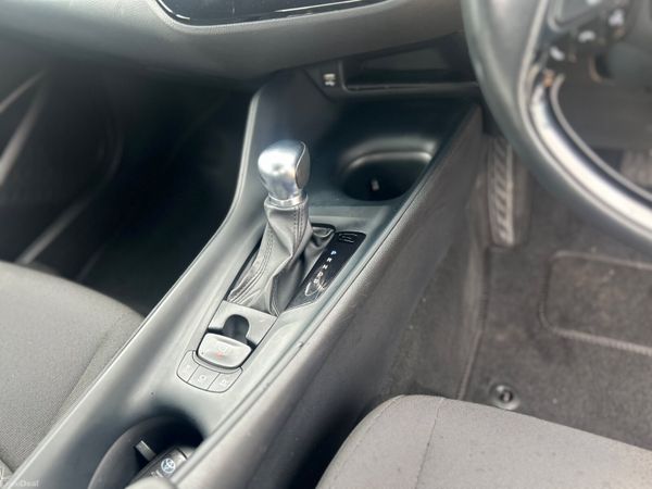 Toyota C-HR icon 383996482