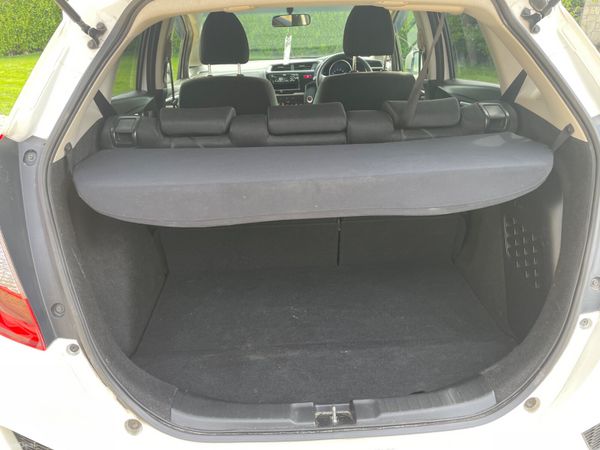 Honda Fit 2015 Hybrid Automatic 383900842