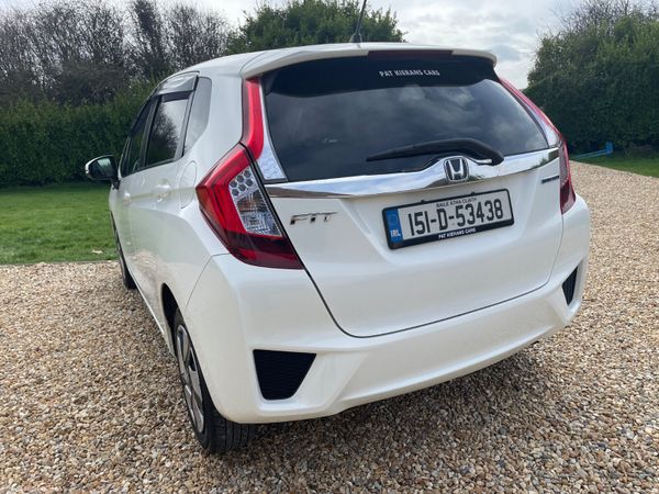 Honda Fit 2015 Hybrid Automatic 383900834