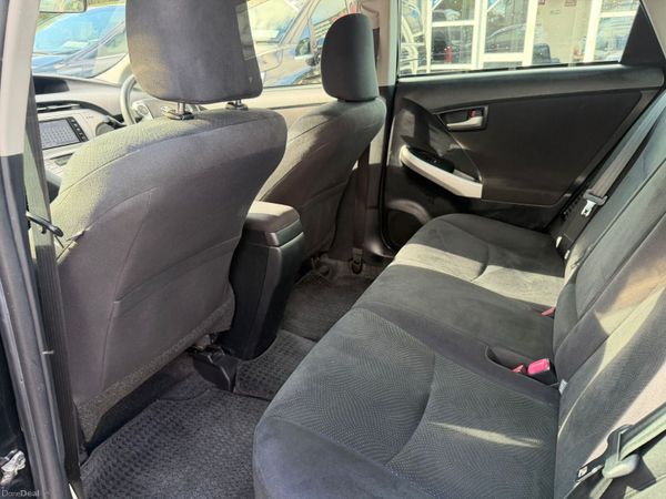 15 Toyota Prius Hybrid 383923406