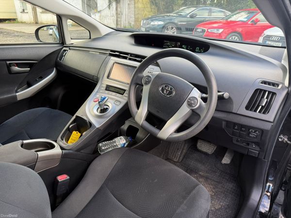 15 Toyota Prius Hybrid 383923412