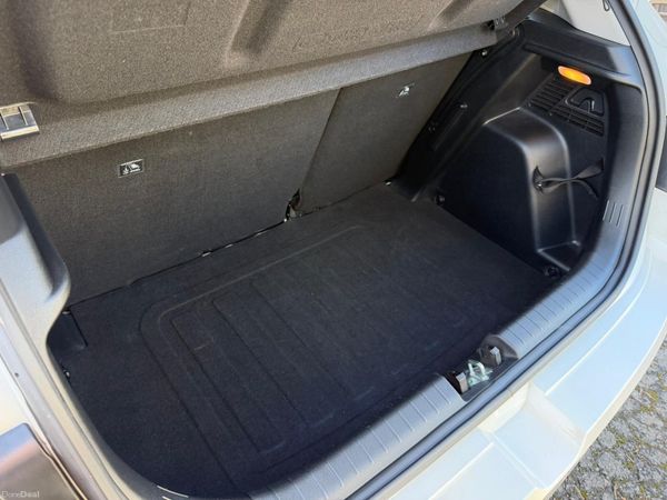 Hyundai i20 2022 AUTOMATIC DELUXE 1.0T 384062274