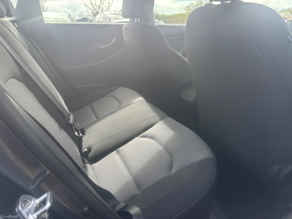 2017 Hyundai i30 1.4L Petrol Delux Low KMS 384087540